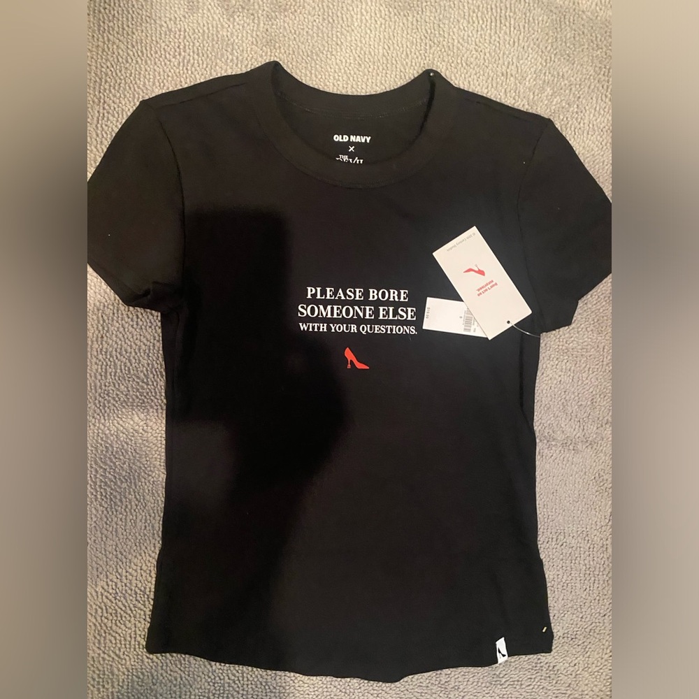 Old navy The devil wears Prada 2 tshirt movie collectible merch XS / SMALL